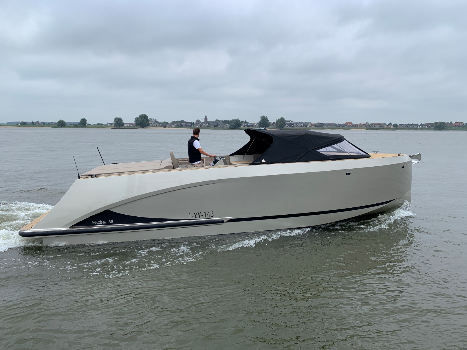 Maxima Boats 35 met 2x Honda 250 pk op voorraad! — foto 6 van 30