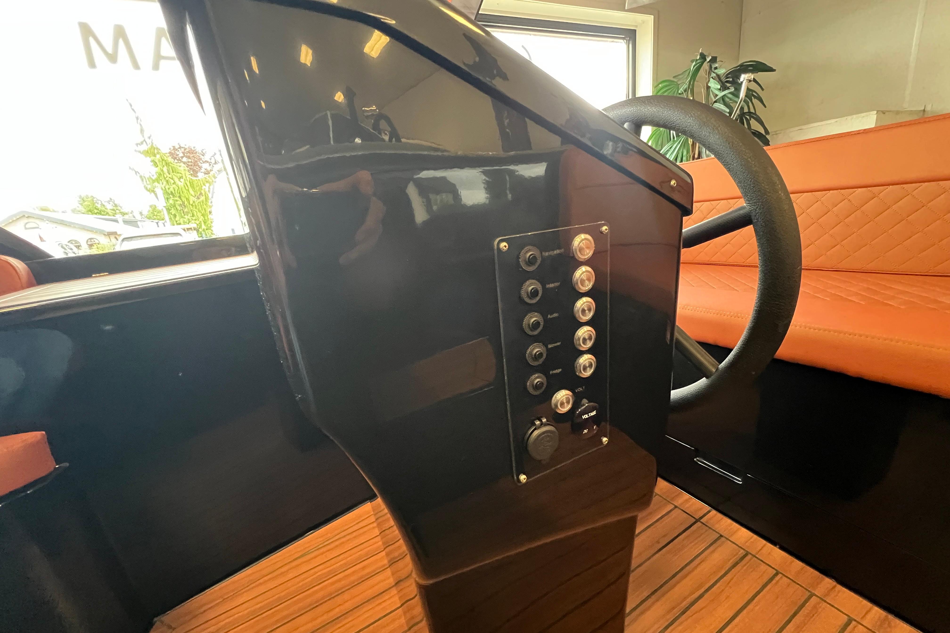 Lago Amore 606 Tender — foto 8 van 12