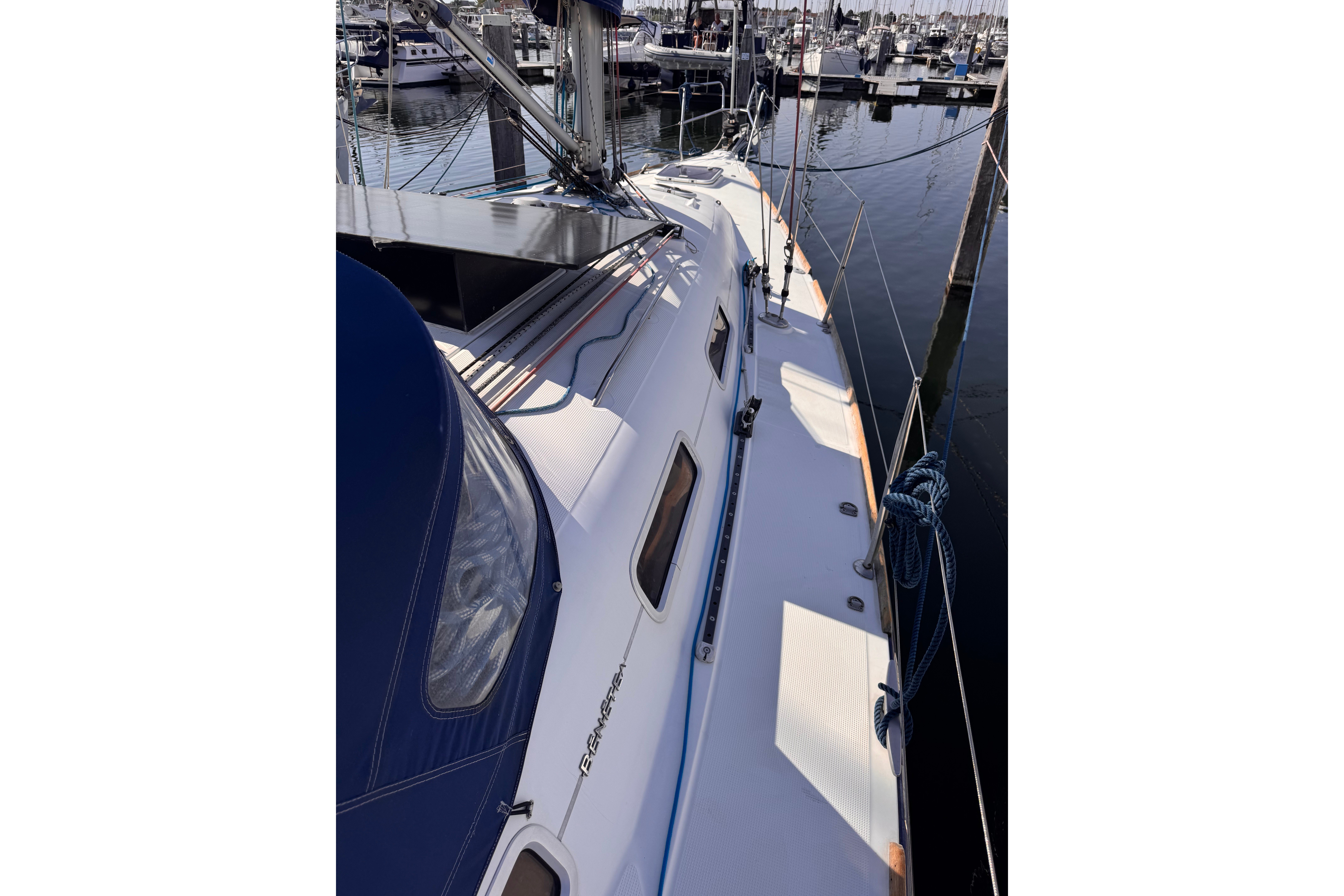 Beneteau First 36.7 — foto 6 van 11