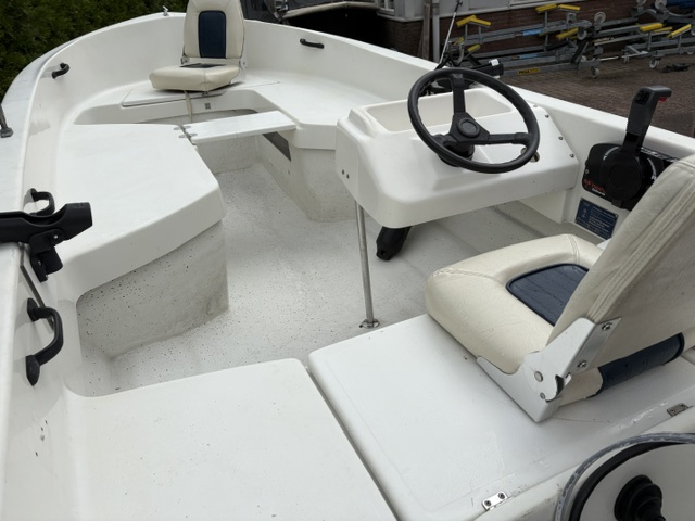 Ryds 435 met Tohatsu 9.8 PK 4 Takt met Tilt functie — foto 10 van 13
