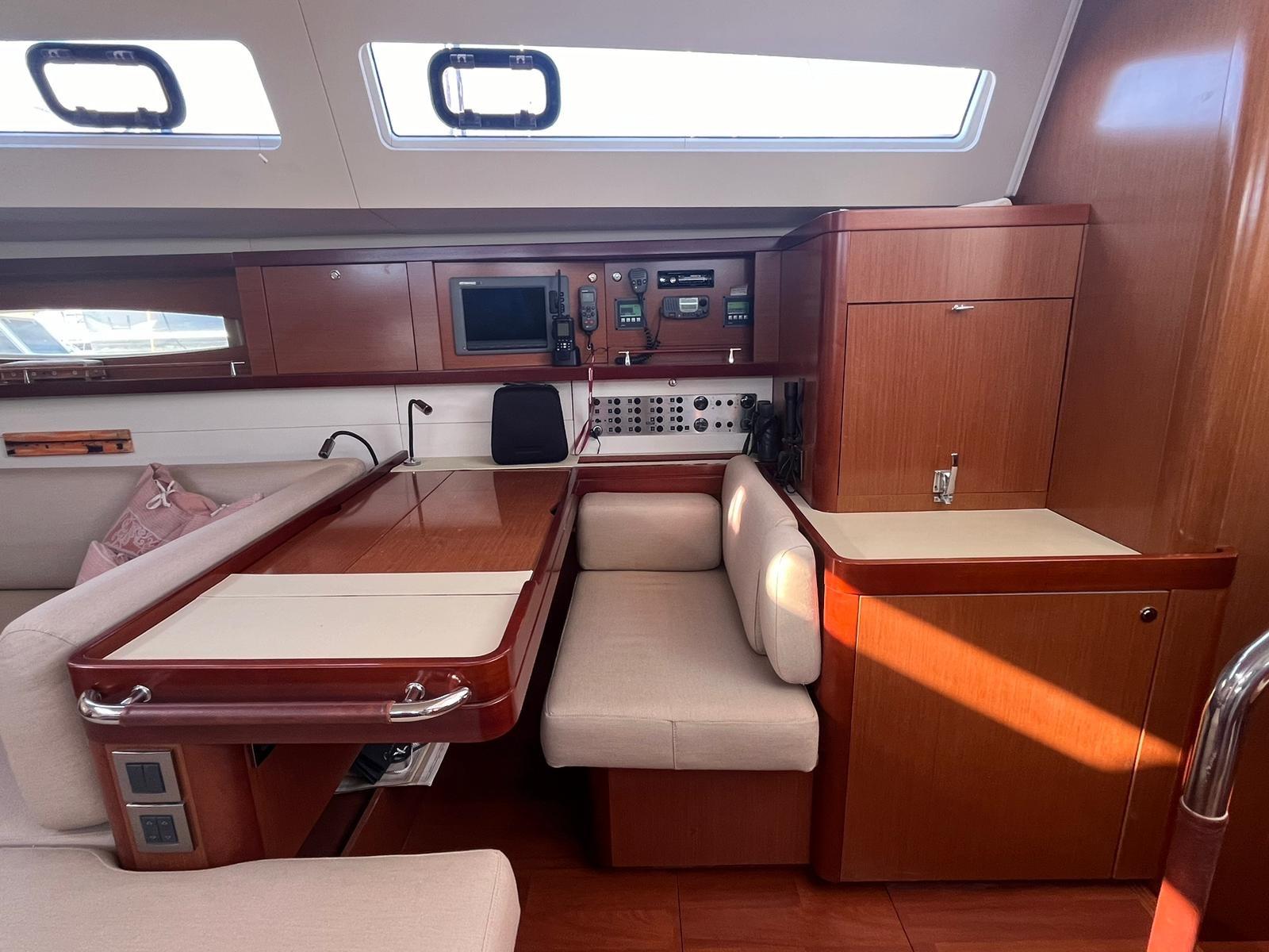 Beneteau Oceanis 58 — foto 3 van 30