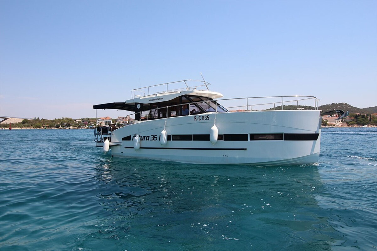 Cobra Yachts Futura 36 — foto 2 van 12