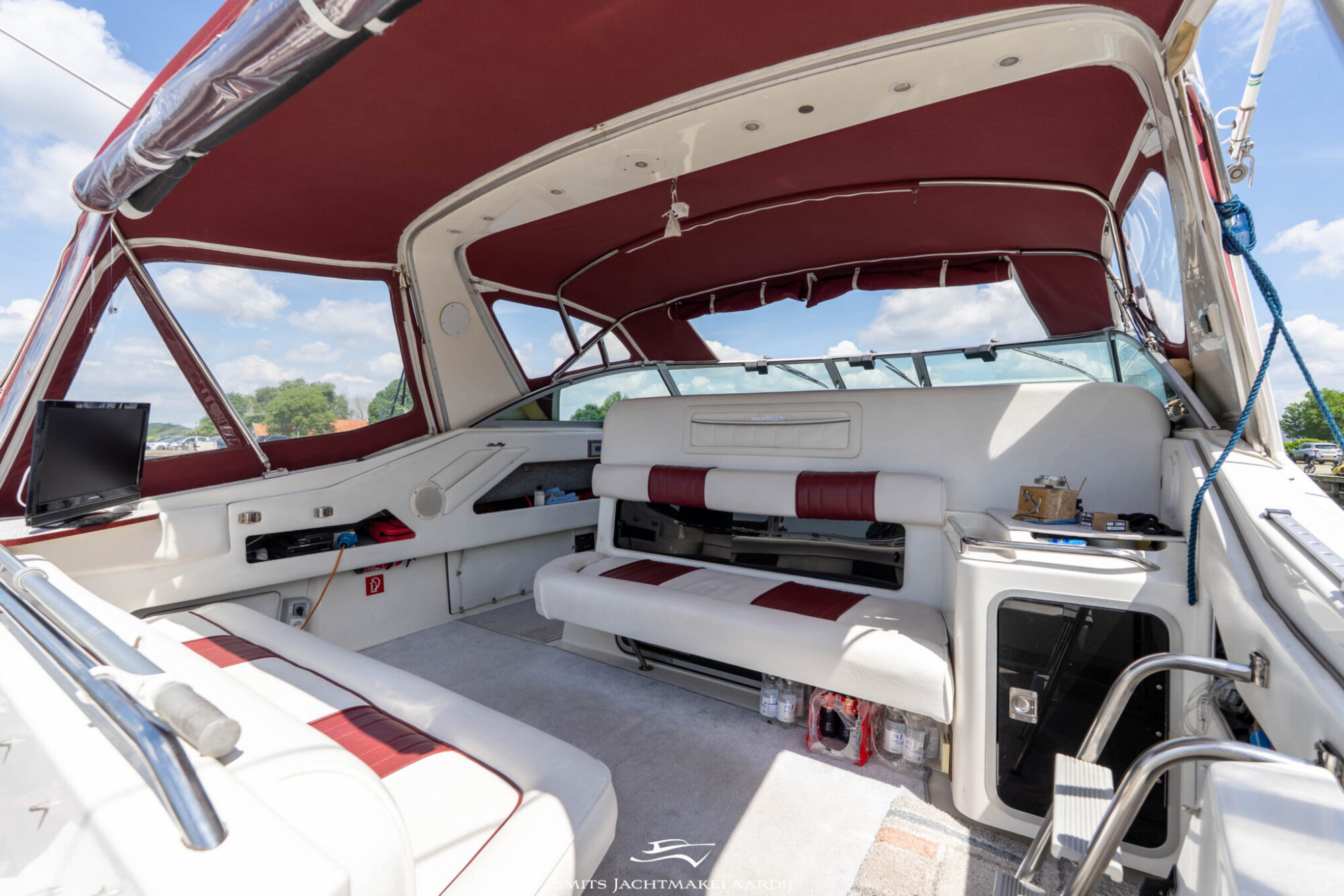 Sea Ray 370 Express Cruiser — foto 30 van 59