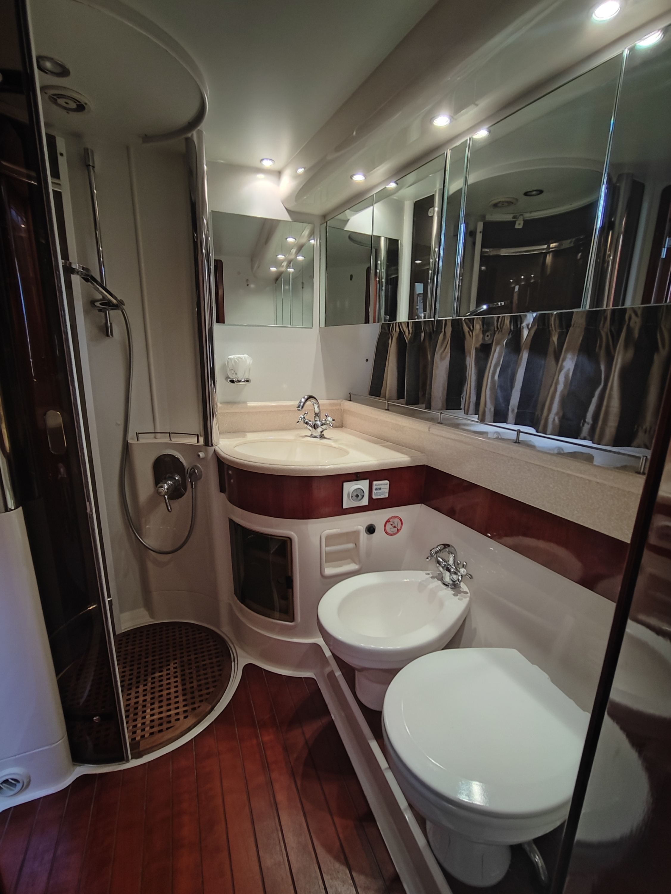 Fairline Squadron 50 — foto 13 van 24
