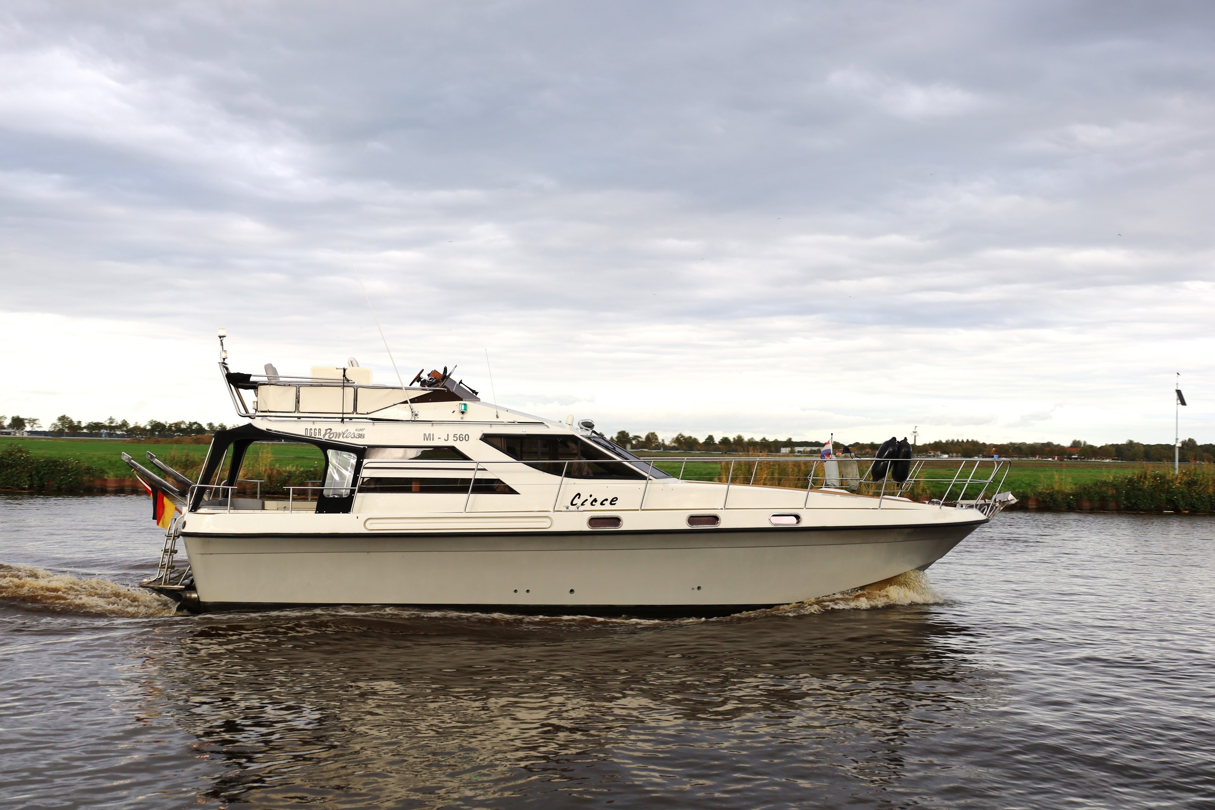 Powles Super 38 Express — foto 3 van 34