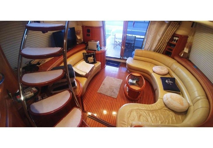 Azimut 68