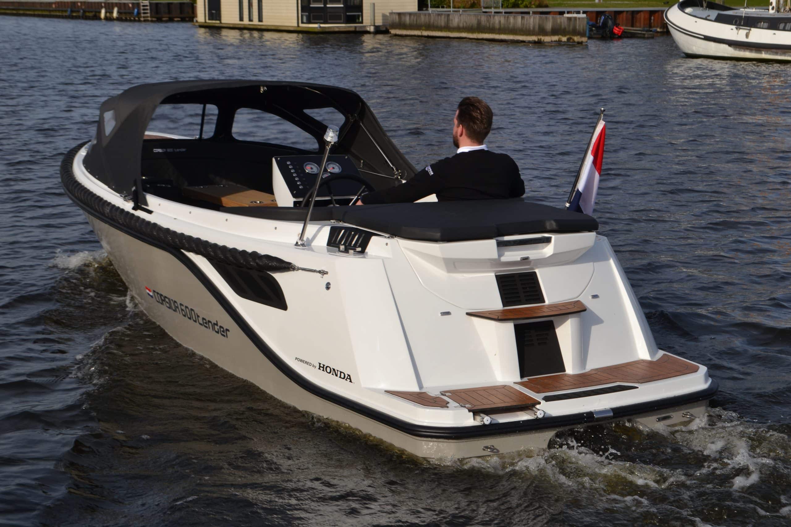 Corsiva 600 Tender — foto 3 van 9
