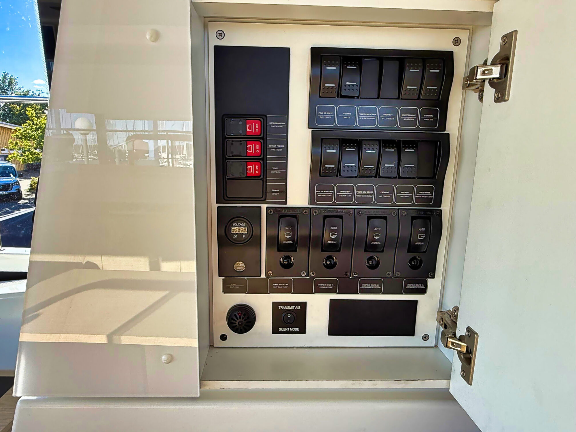 Fountaine Pajot Motorcatamaran MY 37 — foto 42 van 44