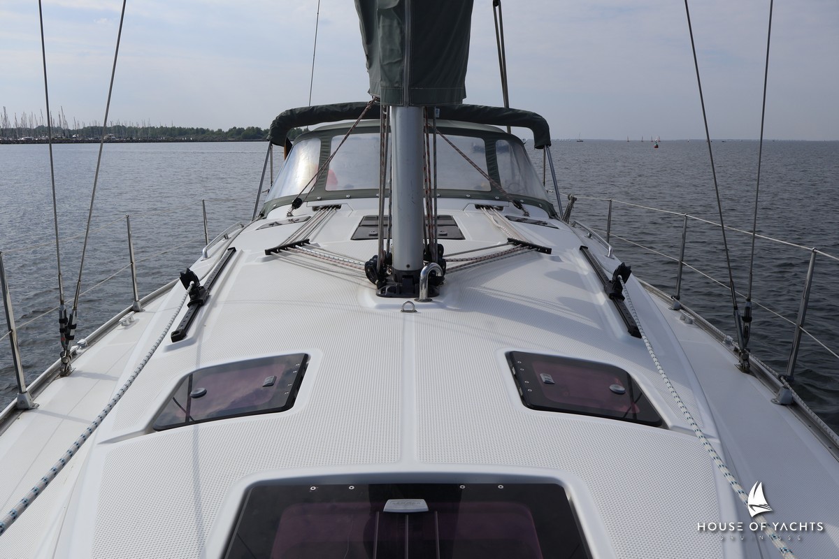 Bavaria 36 Cruiser — foto 1 van 12