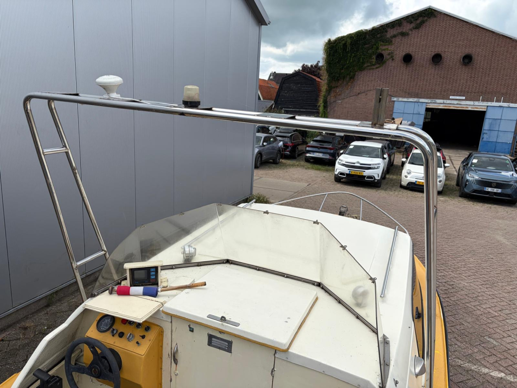 Polyester Kruiser incl. trailer & 60PK Mercury — foto 13 van 23