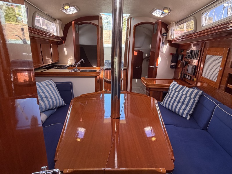 Hanse 311 — foto 8 van 49