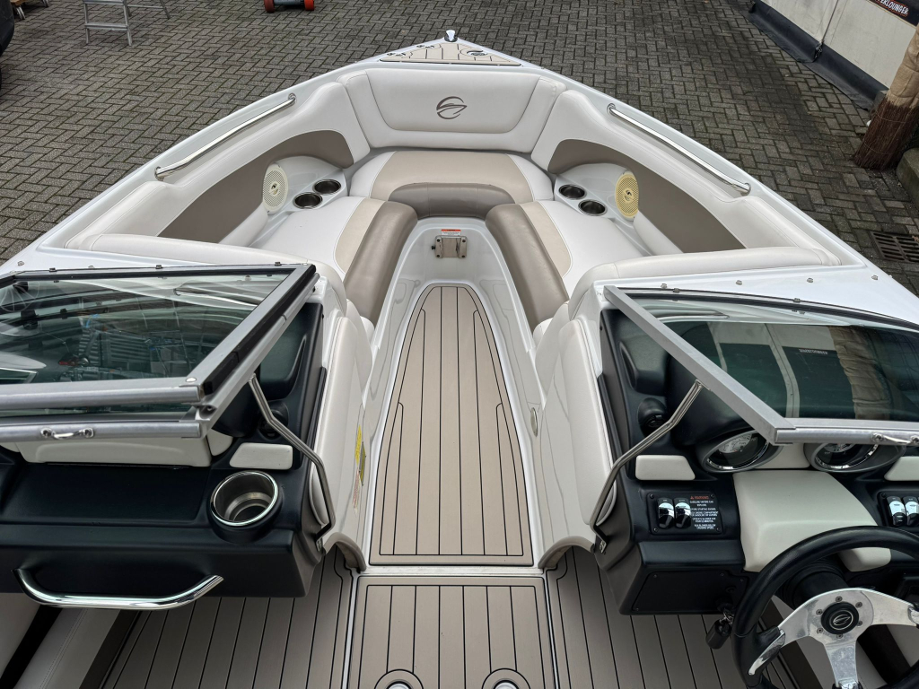 Crownline 215 SS — foto 16 van 24