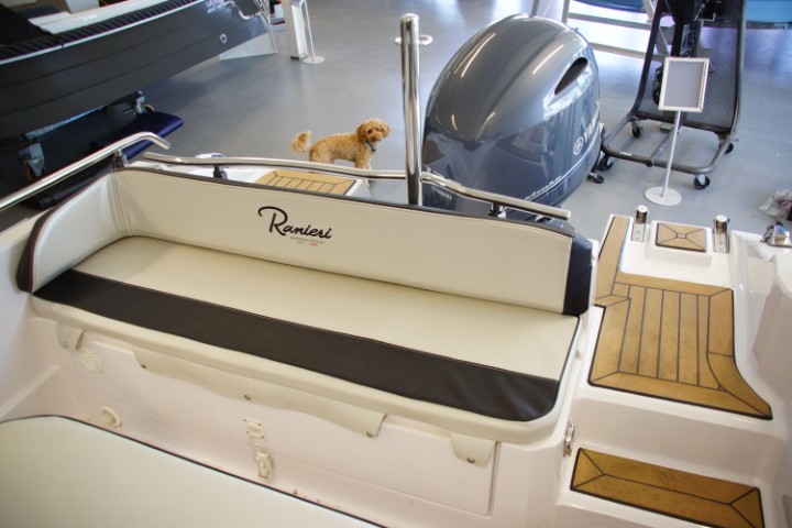 Ranieri Internationale Atlantis 19 incl. 130pk Yamaha en trailer — foto 11 van 25
