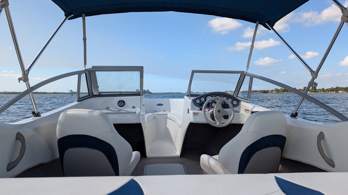 Stingray 195RX — foto 2 van 76