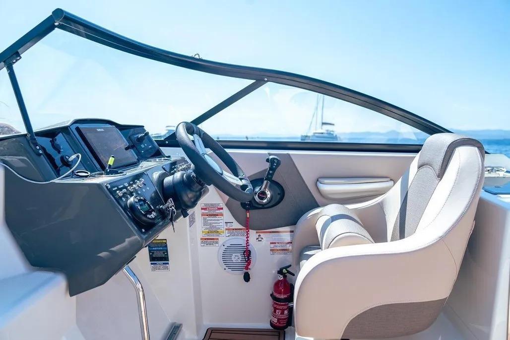 Bayliner VR6 Cuddy — foto 11 van 11
