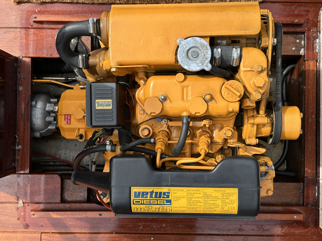 Akerboom Spiegelsloep 5.70 – Tijdloze klassieker met Vetus diesel  Inboard — foto 24 van 30