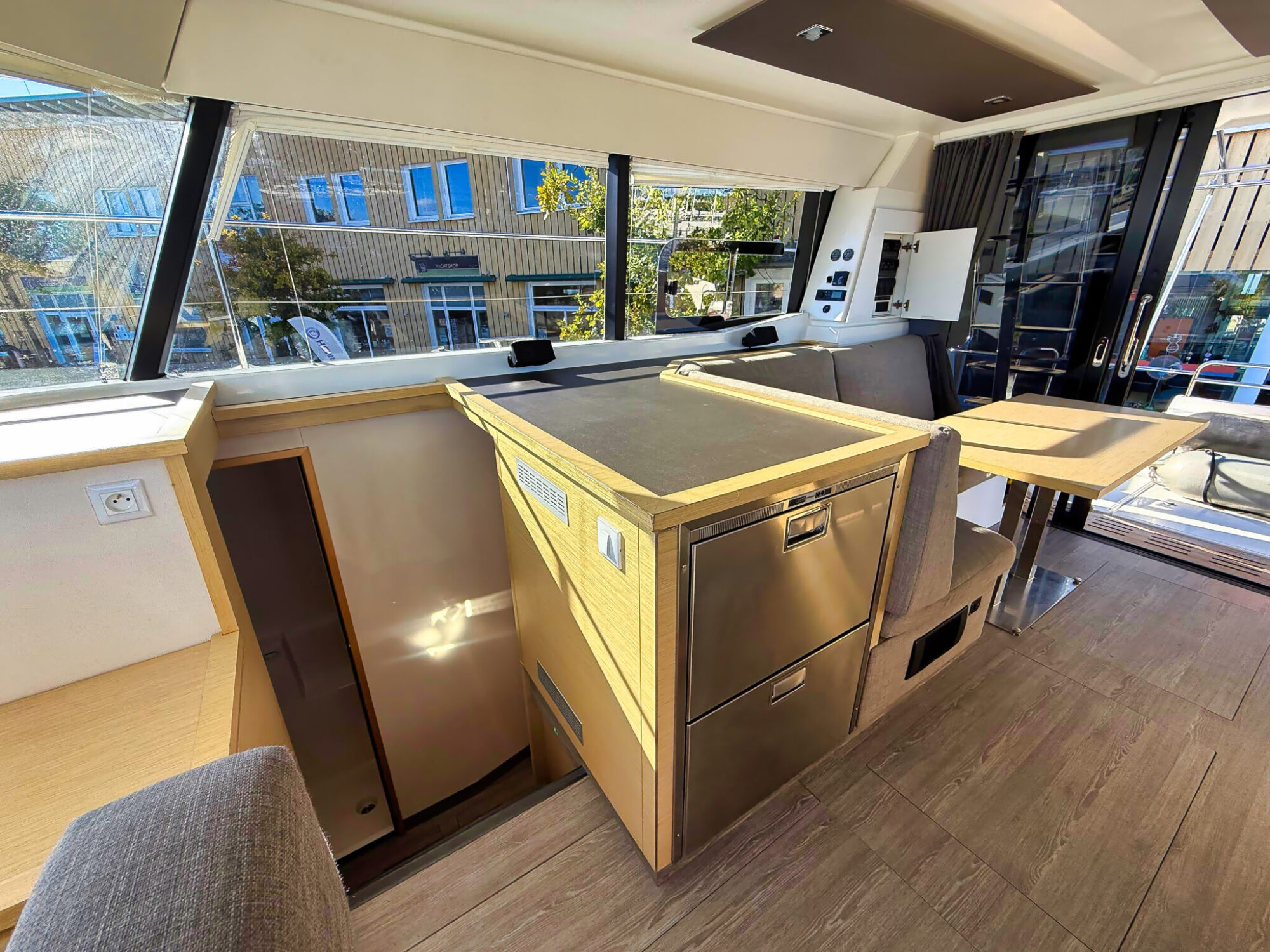 Fountaine Pajot Motorcatamaran MY 37 — foto 15 van 44