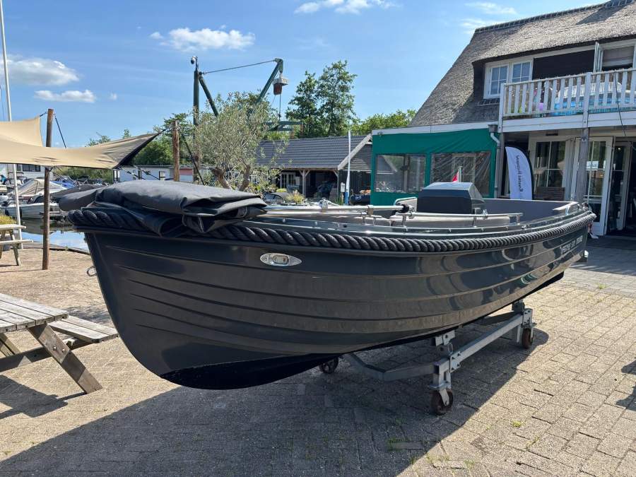 Lifestyle  E tender 570 verkocht — foto 10 van 10