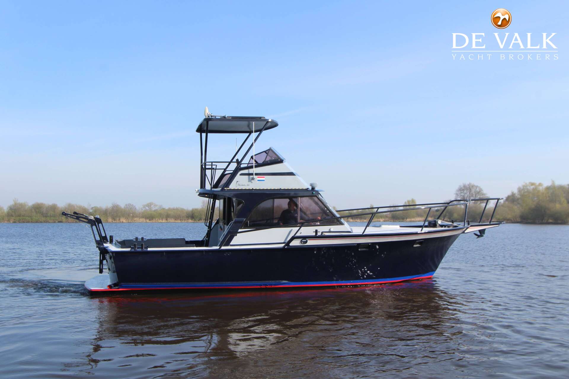 Striker 44 — foto 5 van 32