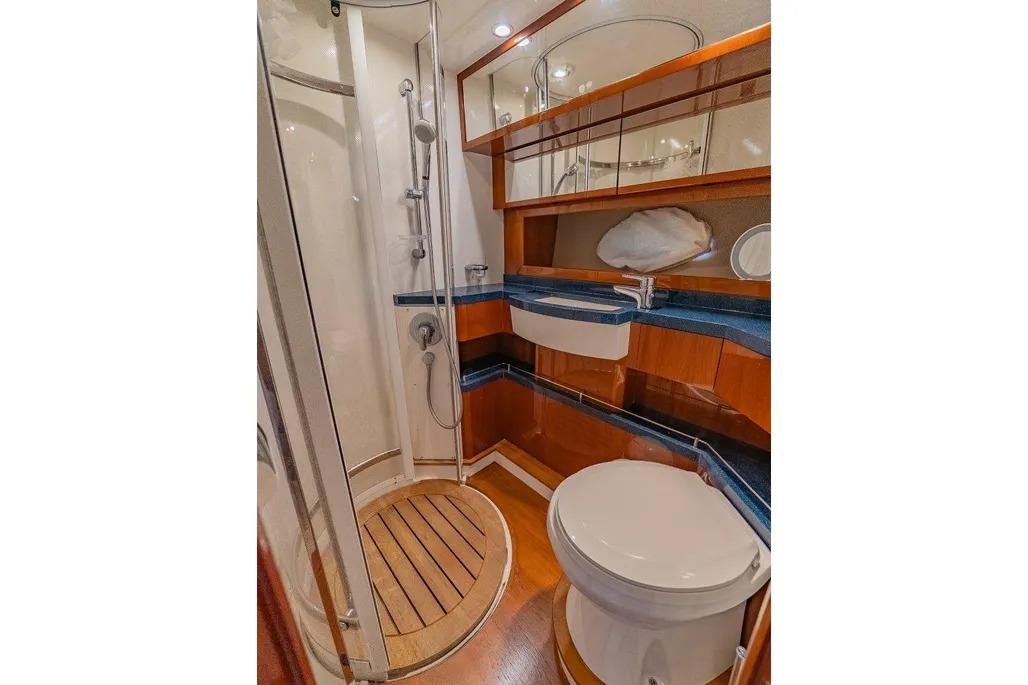 Princess V53 — foto 31 van 32