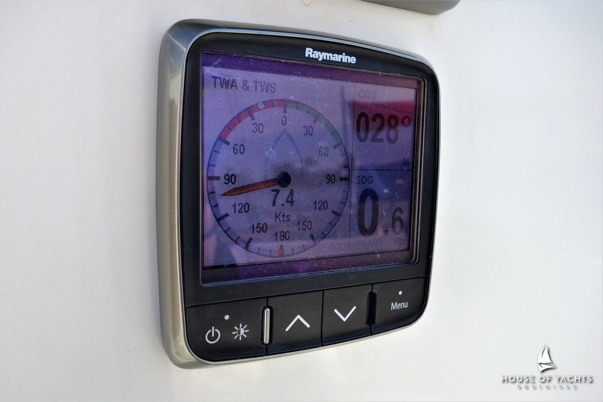 Beneteau First 300 Spirit — foto 11 van 12