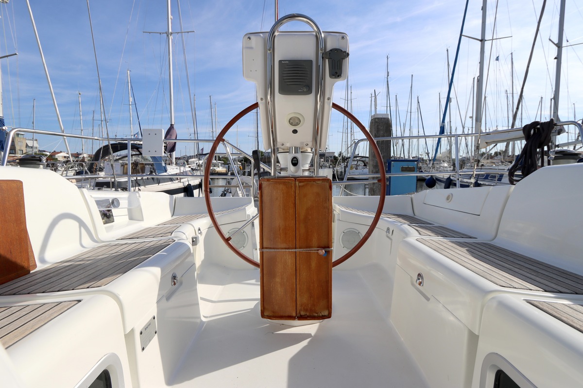 BENETEAU OCEANIS CLIPPER 373 — foto 30 van 48