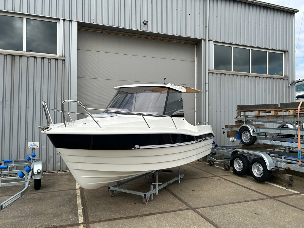 TEXAS  540 pilothouse/ console boot