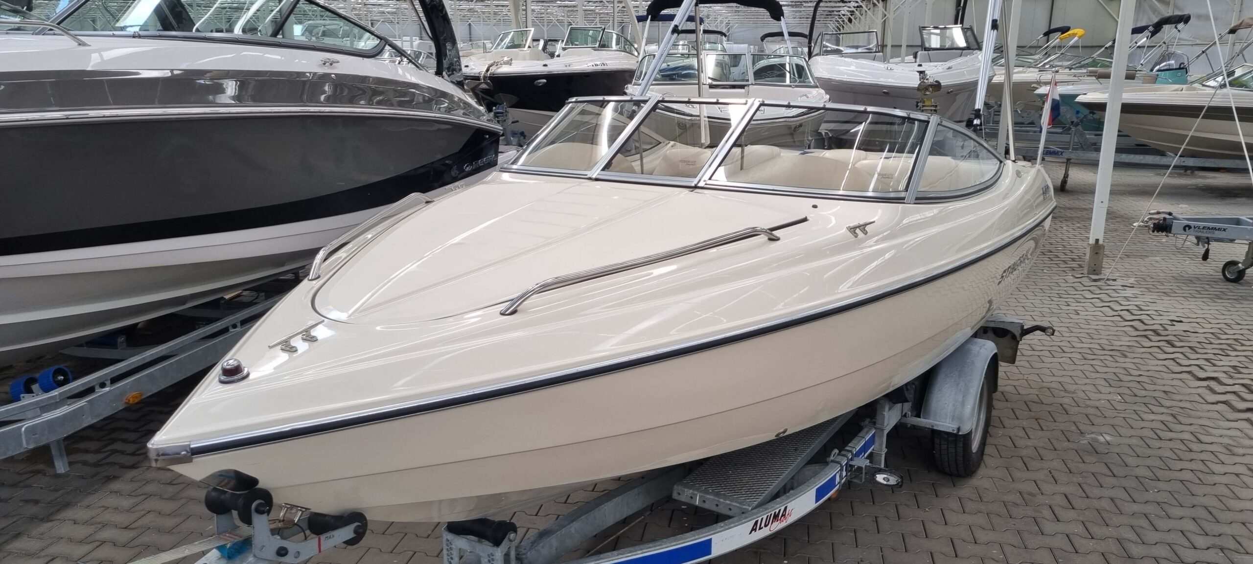 Stingray 180 LX — foto 10 van 11