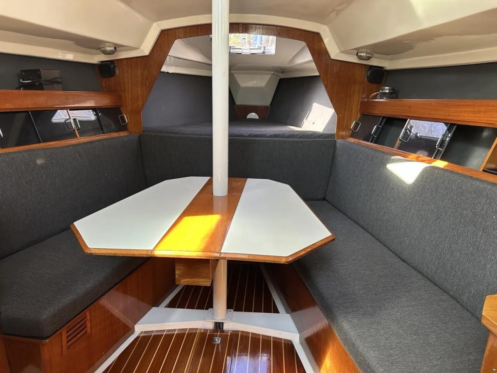 Hunter 28.5 — foto 9 van 44