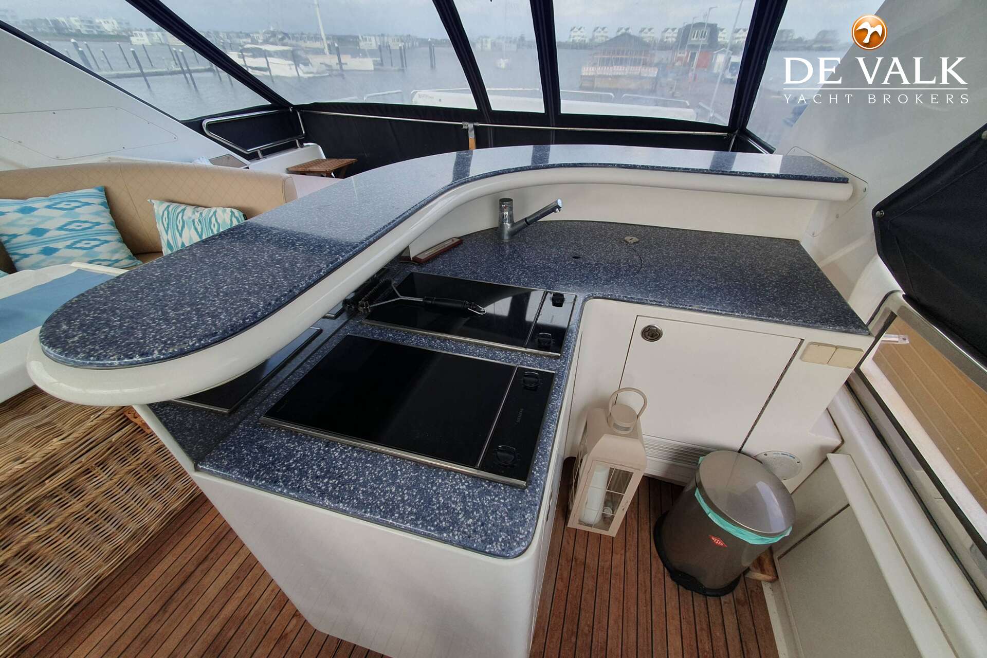 Elegance 72 — foto 14 van 40