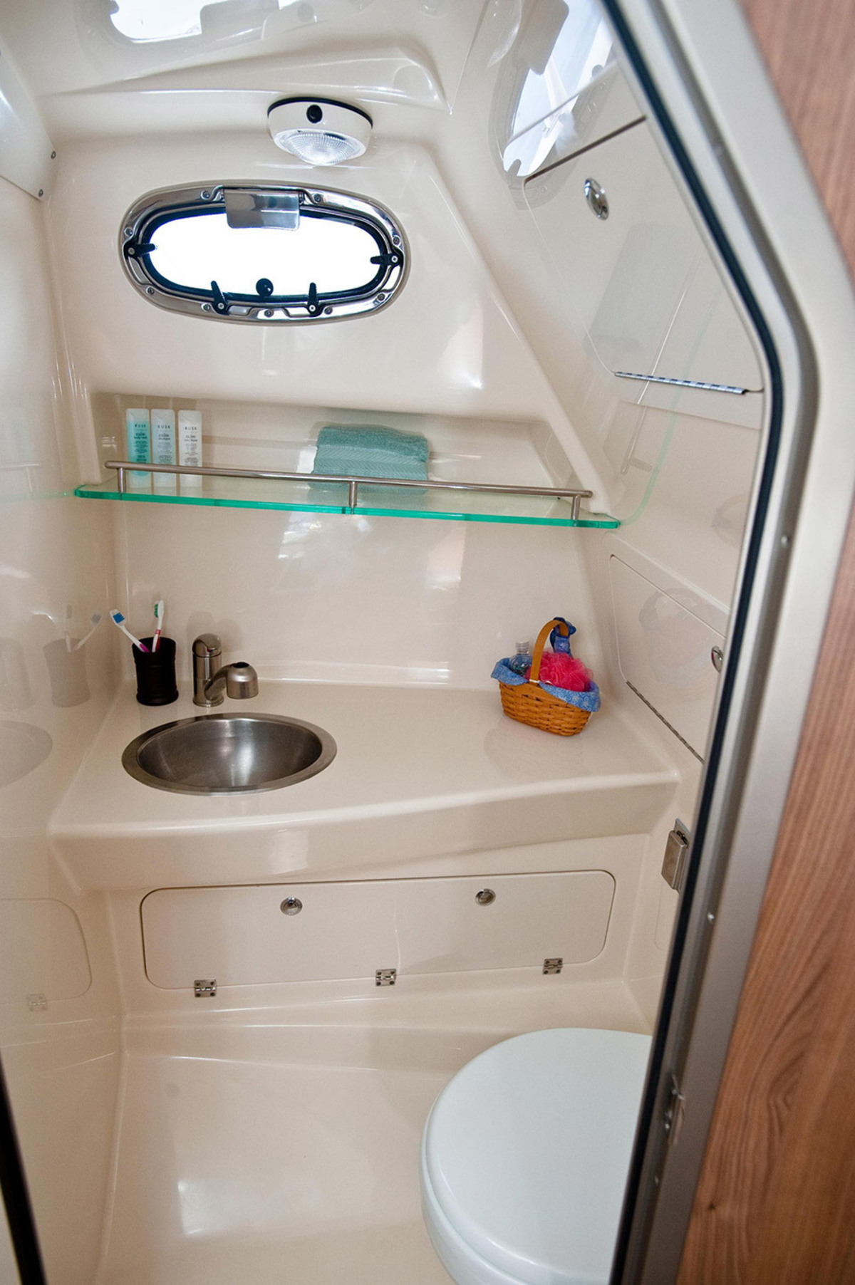 Boston Whaler 285 Conquest — foto 11 van 13