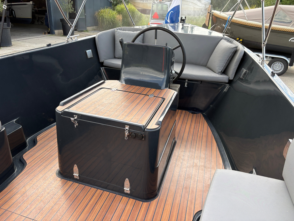 Escape 750 ( 2015)  — foto 8 van 14
