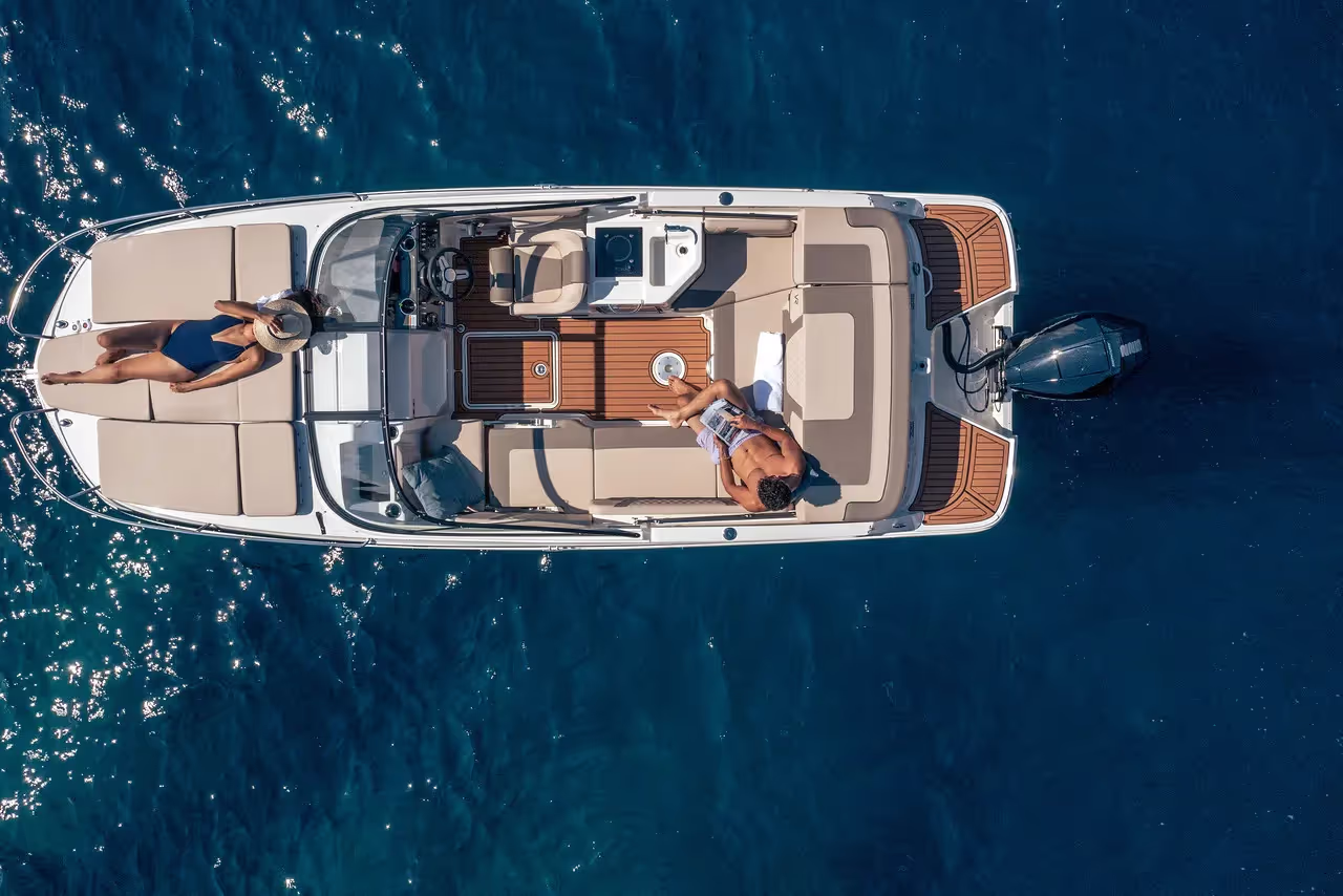 Bayliner VR6 Cuddy — foto 3 van 10