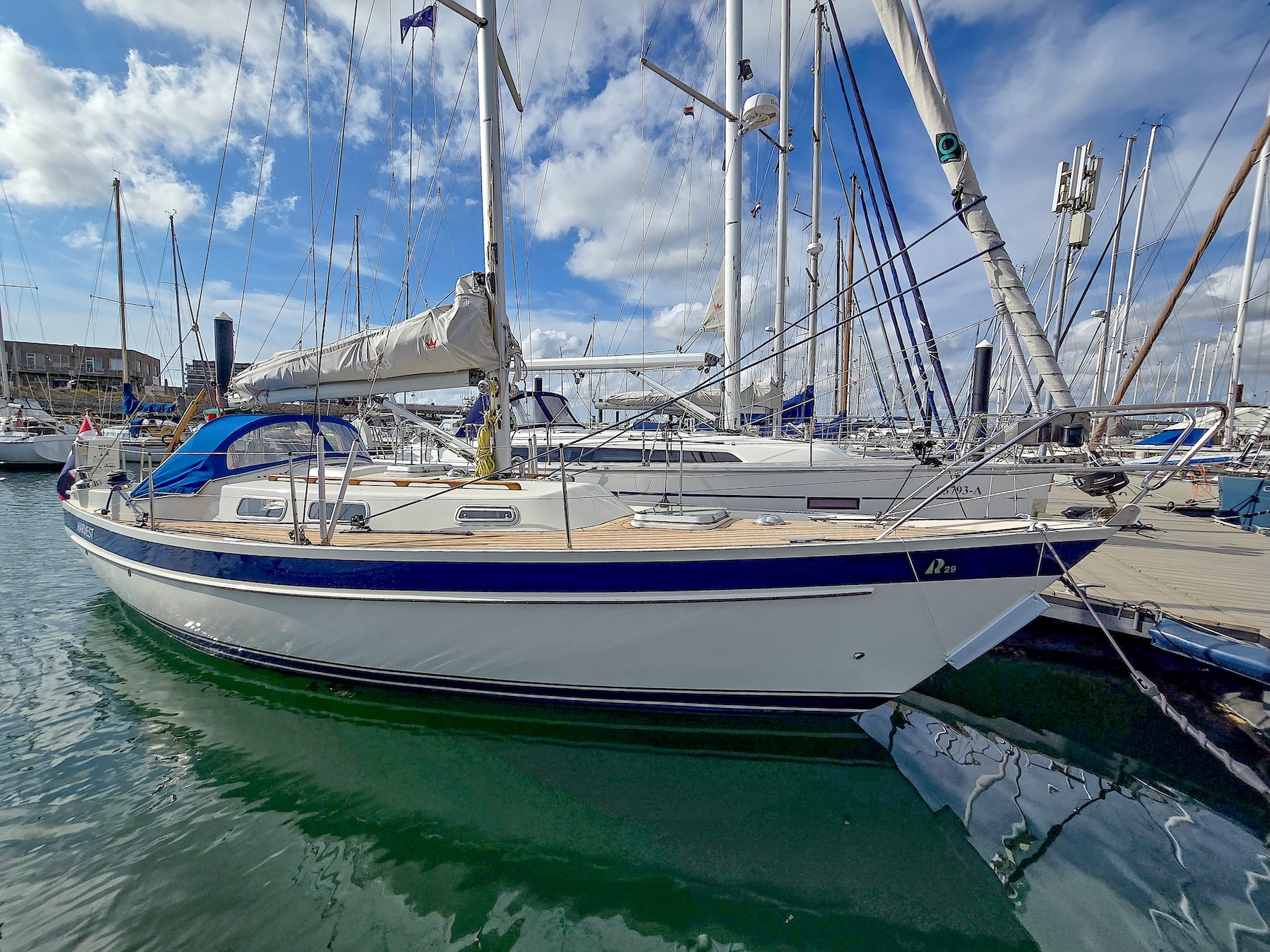 1988 Hallberg-Rassy 29 for sale