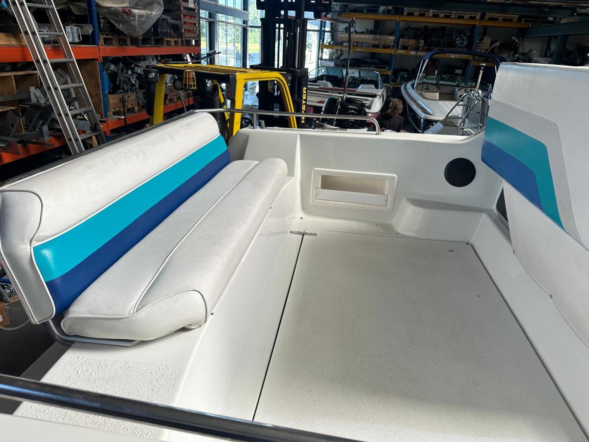 Rinker 260 FIESTA FEE — foto 7 van 17