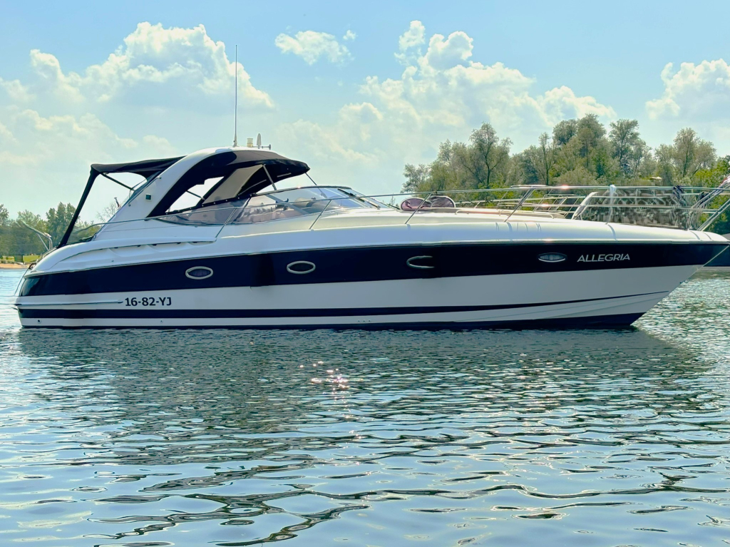 Bavaria  37 Sport — foto 1 van 33