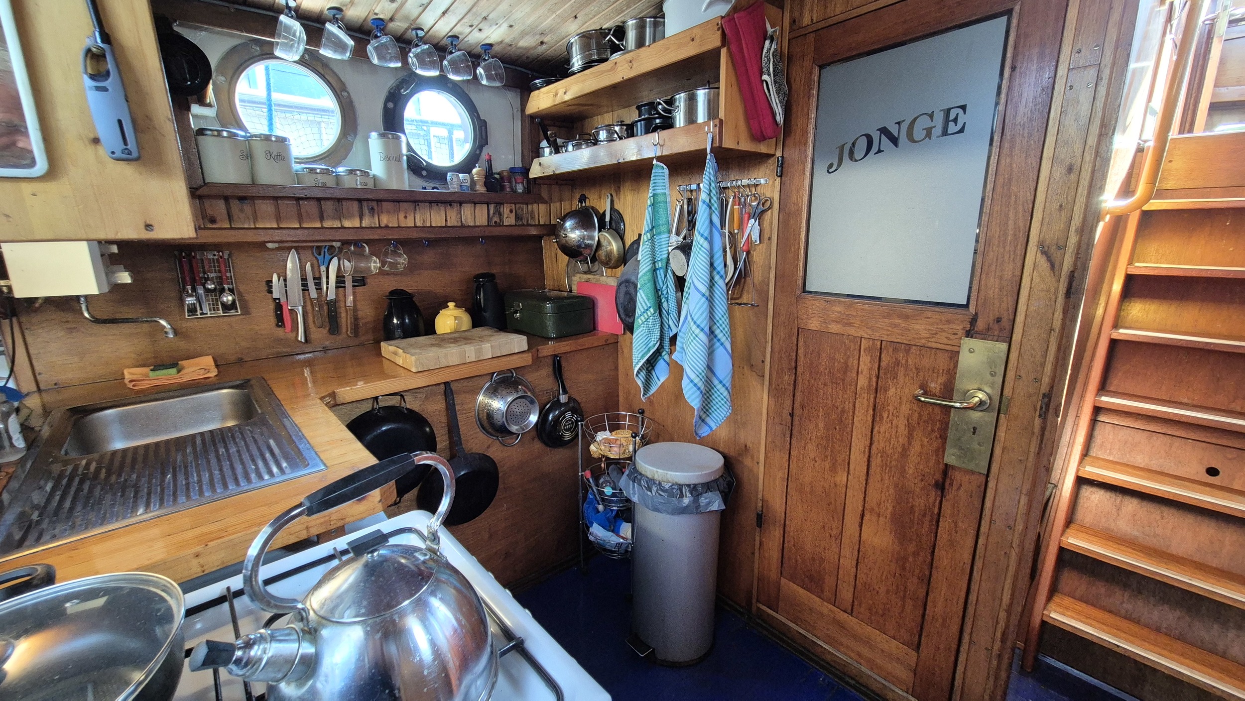 Motorbokschip 20.58 — foto 54 van 95