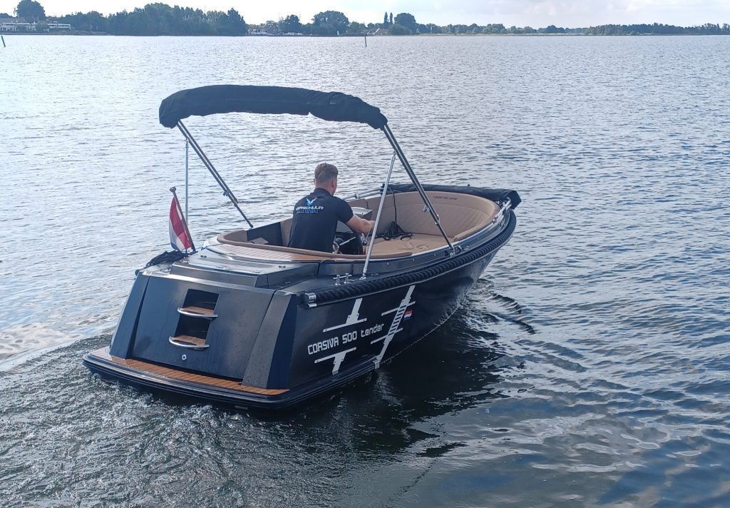 Corsiva 500 tender DE GROOTSTE SLOEPENSHOWROOM VAN NEDERLAND — foto 3 van 5