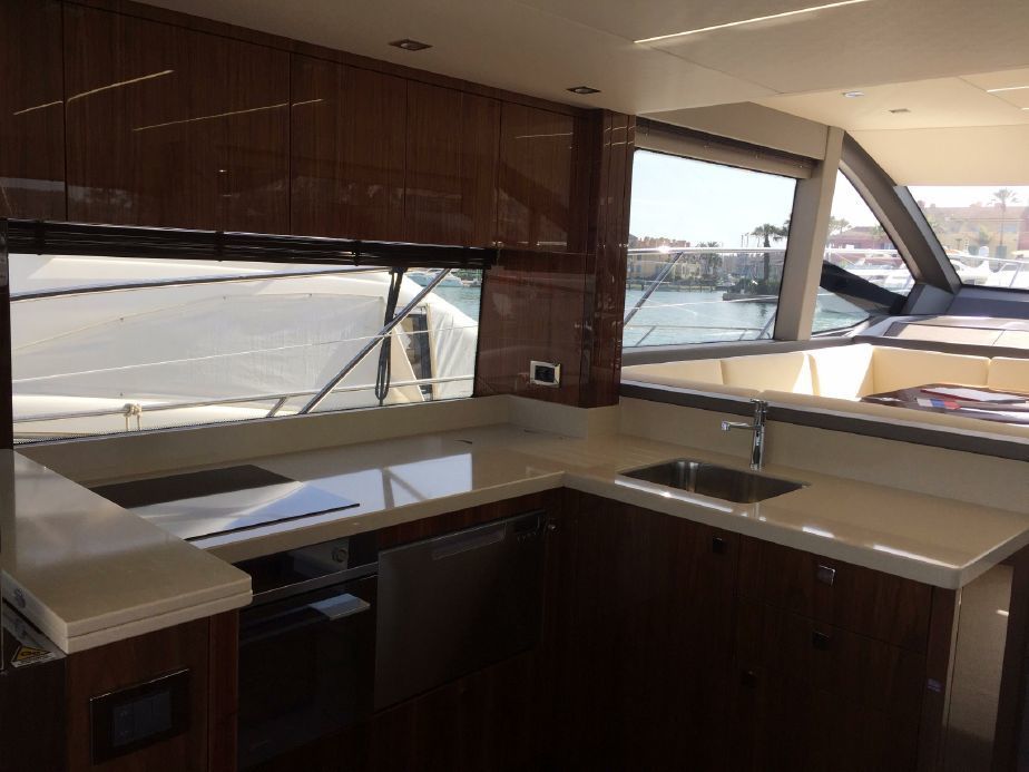 Sunseeker Manhattan 52 — foto 3 van 3