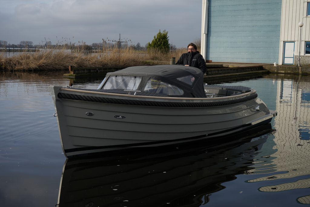 Waterspoor 646  DEMO met 30Pk Suzuki — foto 10 van 10