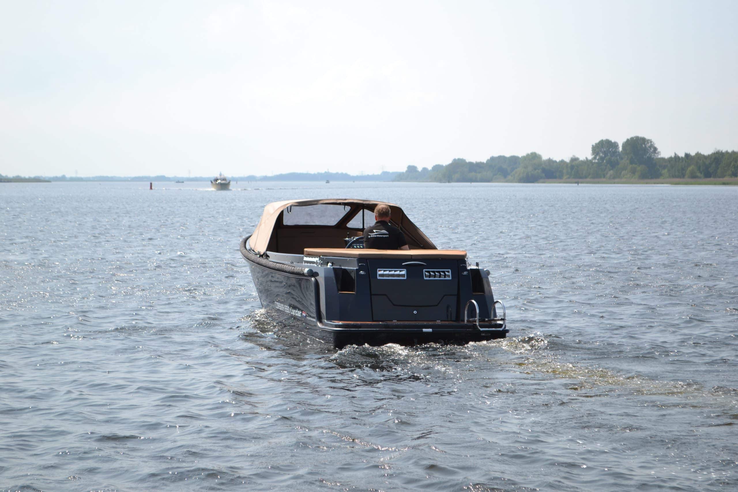Corsiva 650 Tender — foto 4 van 15