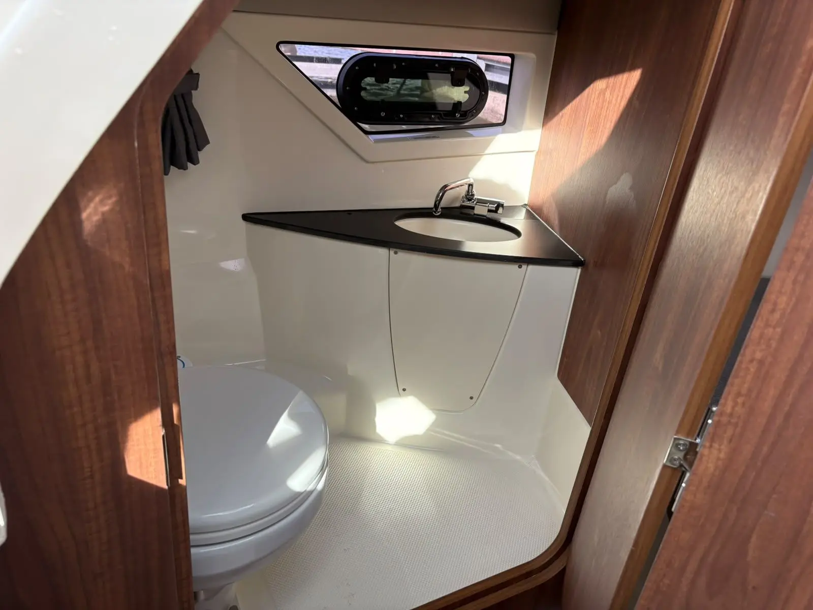 Quicksilver Activ 805 Cruiser (Full options / 2024) — foto 21 van 41