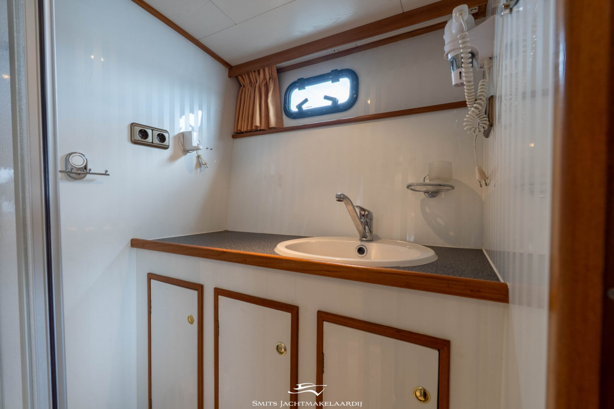 Valkkruiser 14.00 AK Cabrio — foto 49 van 94