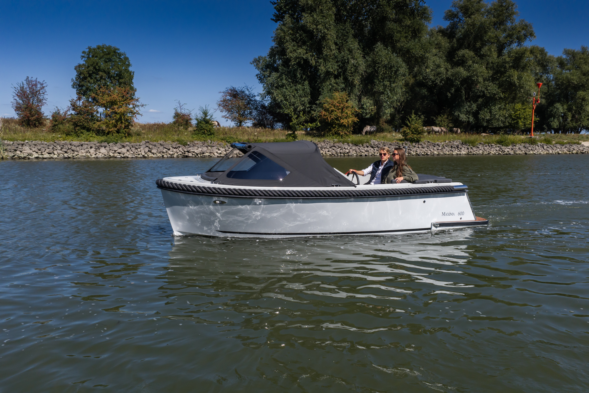 Maxima Boats 600