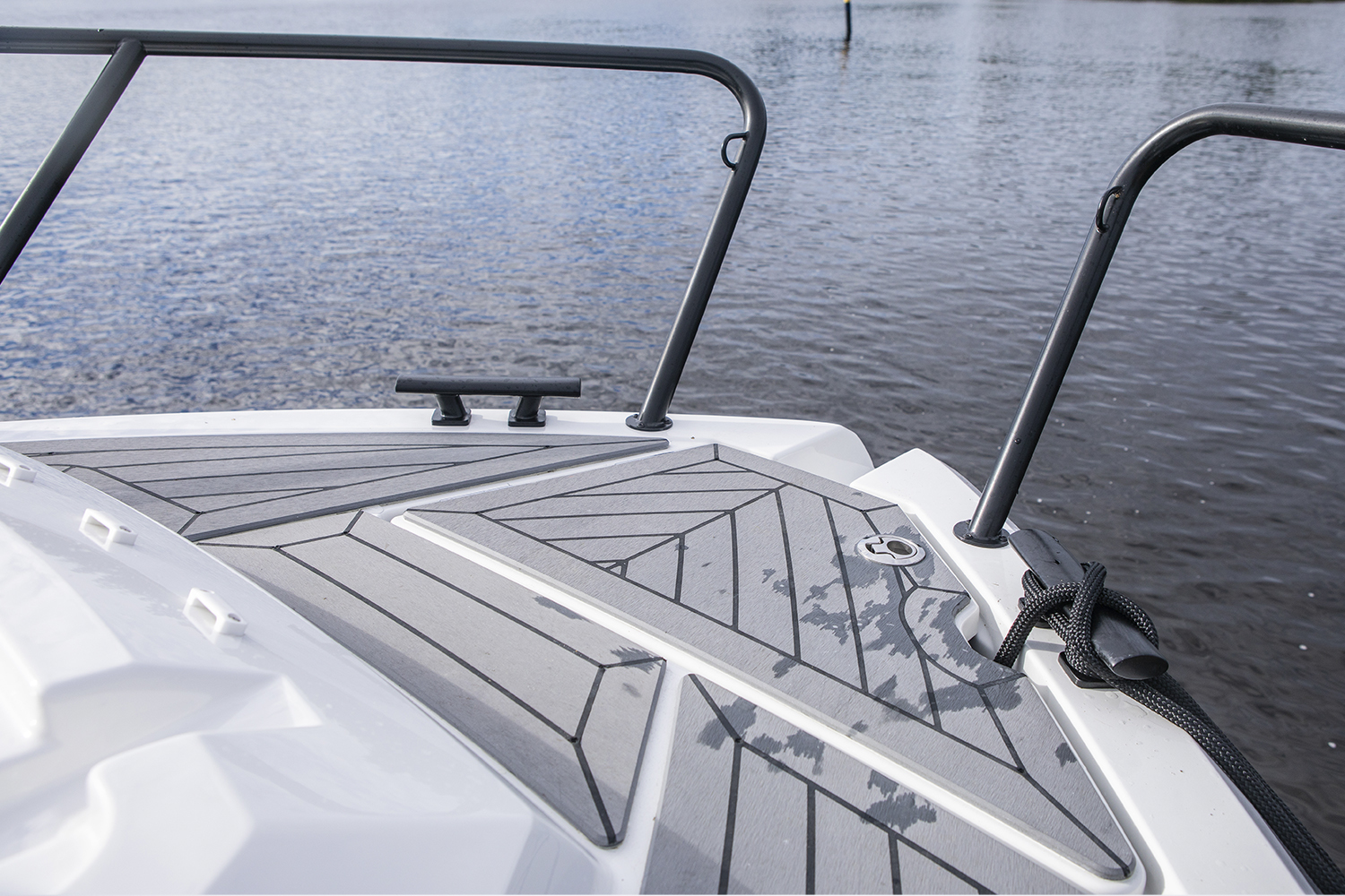 Finnmaster pilot 8 met 2x 200 pk Yamaha motoren  — foto 40 van 45