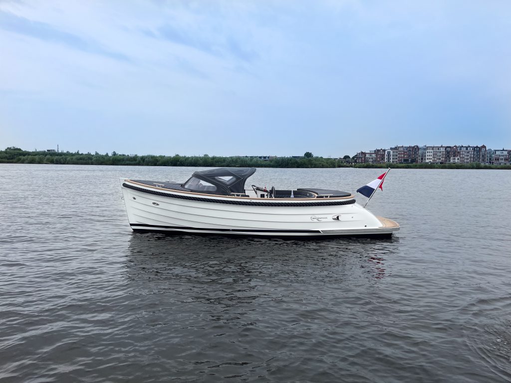 Waterspoor 646 outboard DE GROOTSTE SLOEPENSHOWROOM VAN NEDERLAND — foto 4 van 6