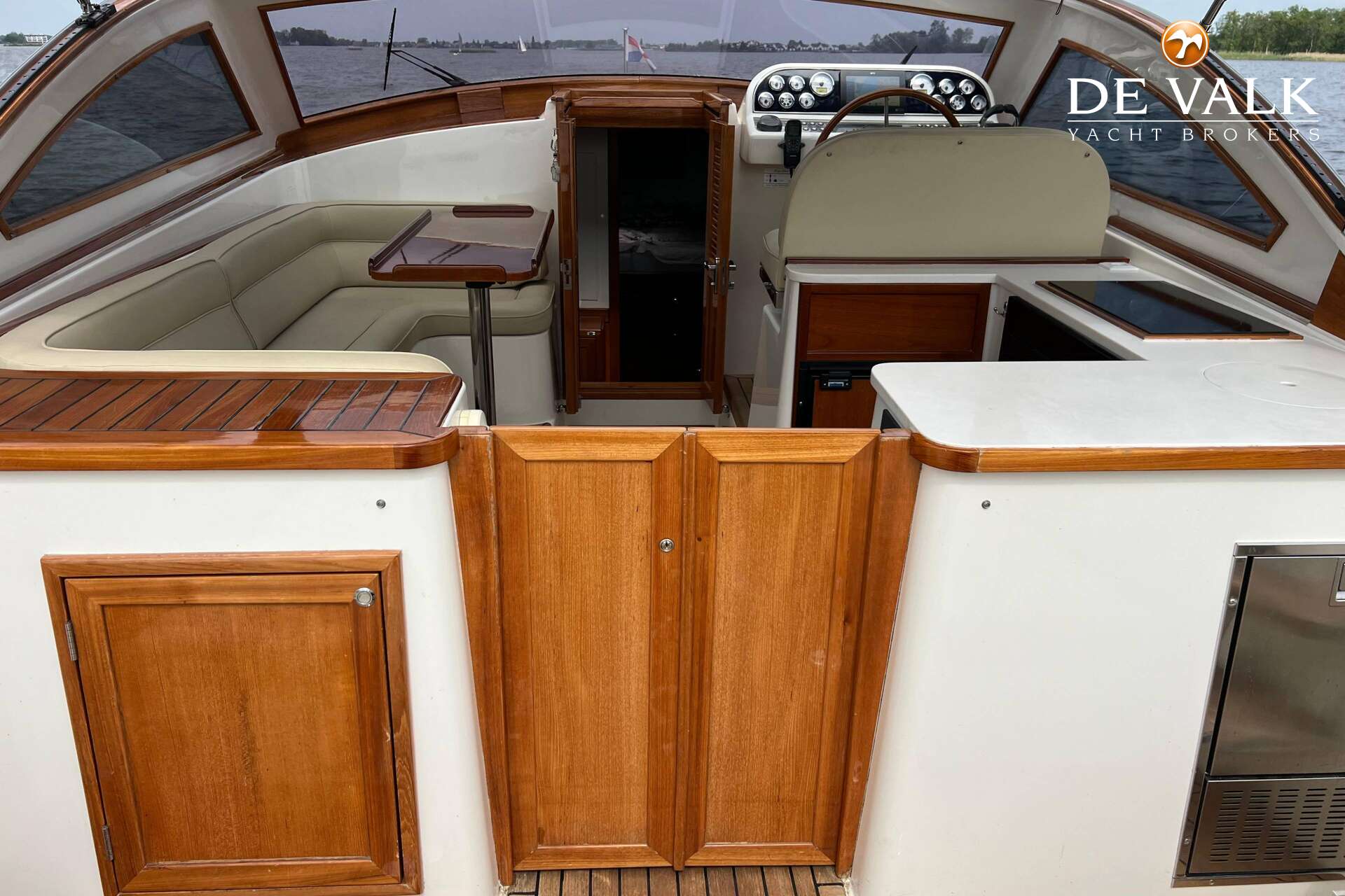Long Island 40 Runabout — foto 16 van 41