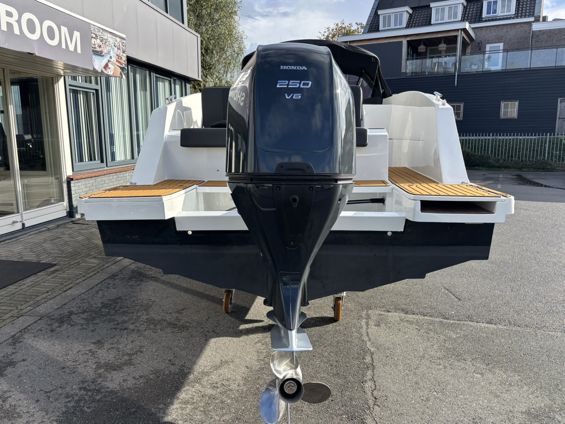 Maxima Boats 680 Sport Lounge met Honda 250 pk op voorraad! — foto 4 van 17