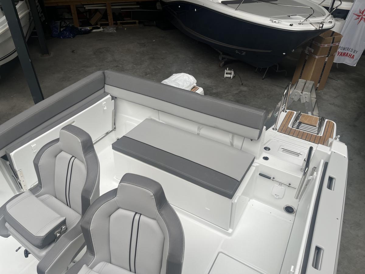 Jeanneau Cap Camarat 6.5 Center Console — foto 9 van 19