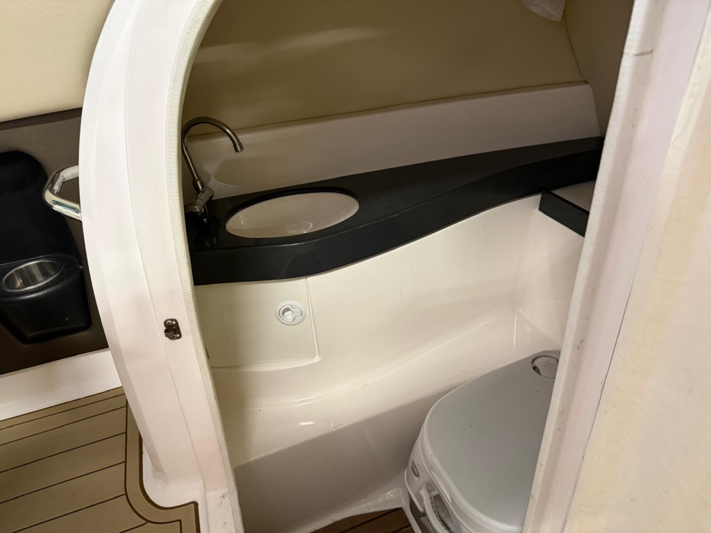 Regal 2500 Bowrider — foto 26 van 29